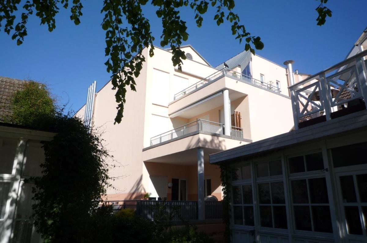 Georgine Apartment